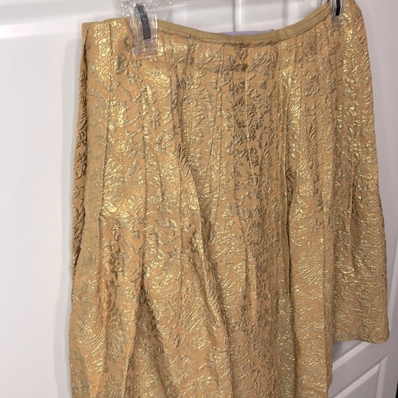 Vera Wang Gold Floral Pleated Skirt Sz 4 Metallic Silk Blend Lavender Label - Picture 4 of 10